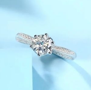 💎💍💯 925 Sterling Silver Moissanite 1.0ct Ring